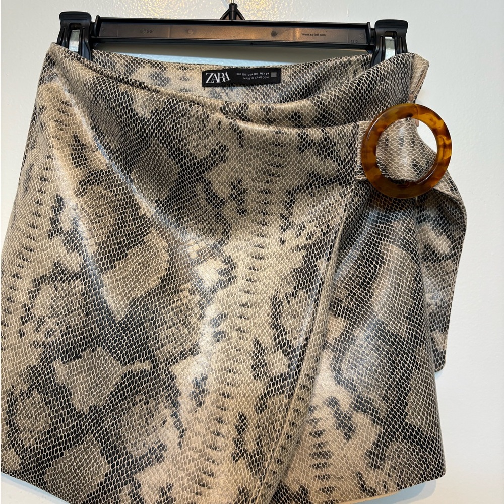 Zara Beige Snake-Print Wrap Mini SKORT with Tortoiseshell Buckle